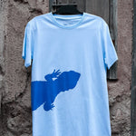 ضب Uromastyx Shirt – Blue T-shirt featuring a huge design of dhab lizard, celebrating wildlife One8