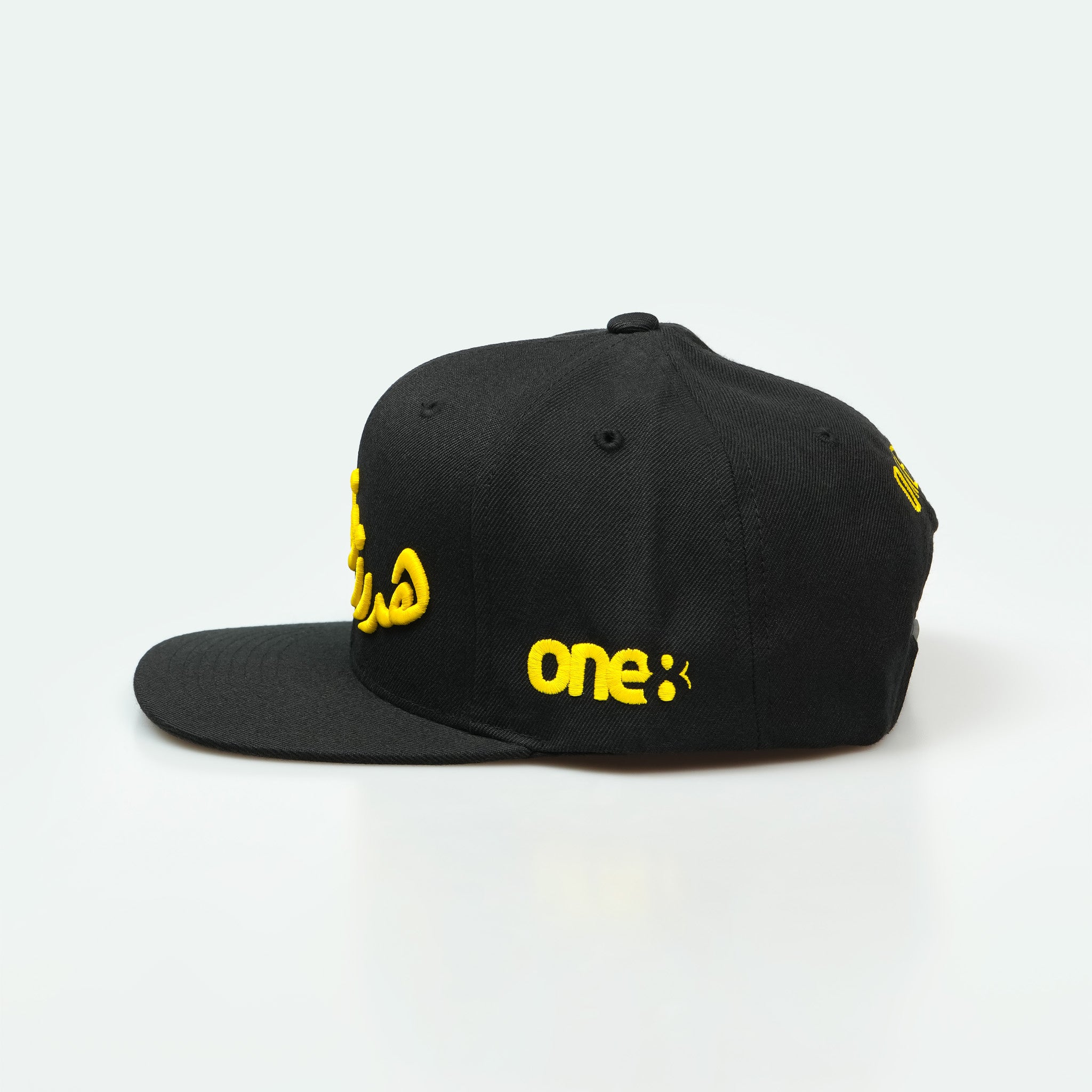 هدرز فلتر بس Emirati Street Racing Hat: Black trucker cap with bold Arabic text car culture One8 Hat