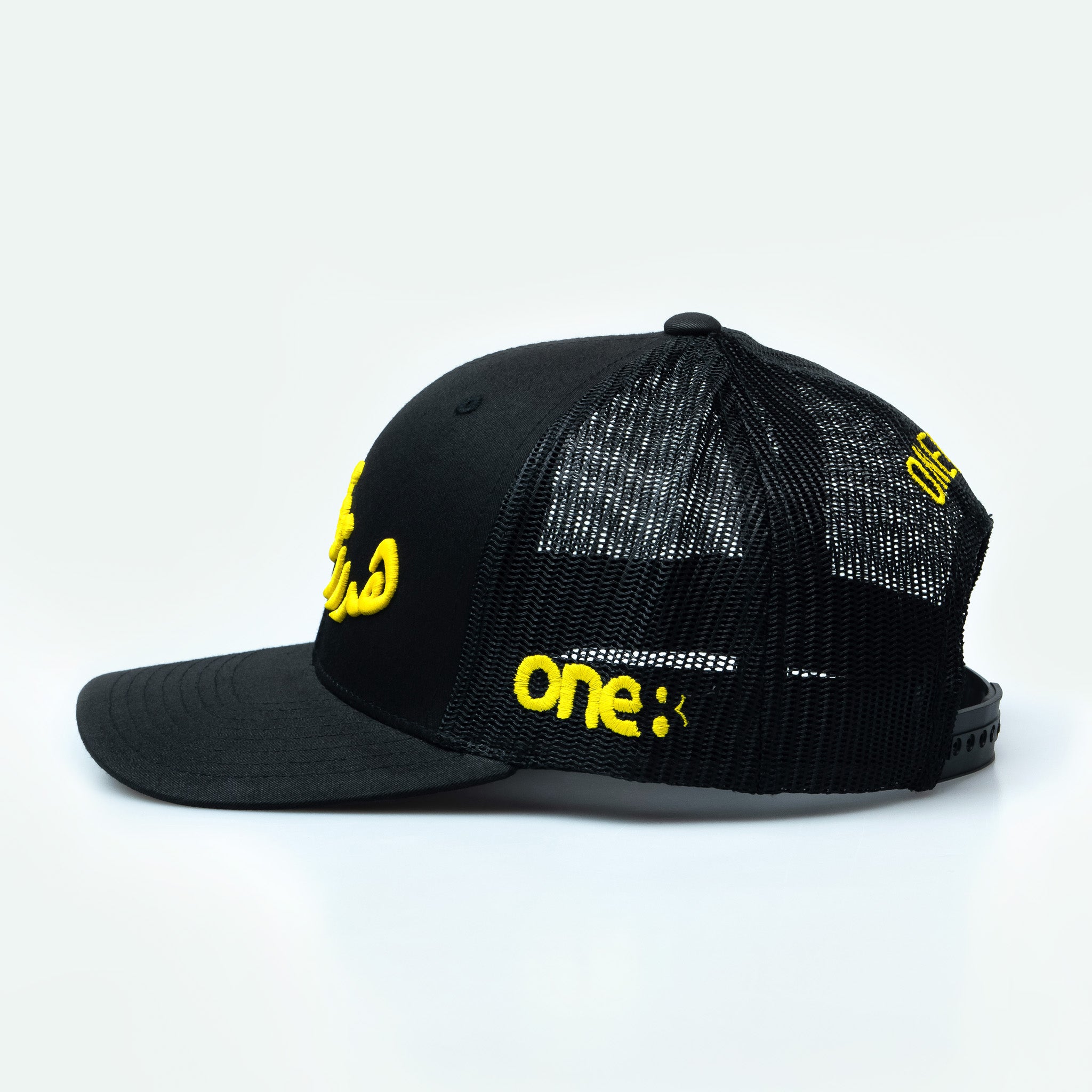 هدرز فلتر بس Street Racing Hat – Black trucker cap with bold Arabic text,  UAE car culture One8 Hat