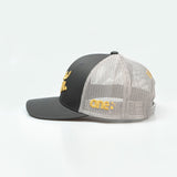 مال الطيبين with bold Arabic text, celebrating Gulf nostalgia with Arabic calligraphy One8 hat