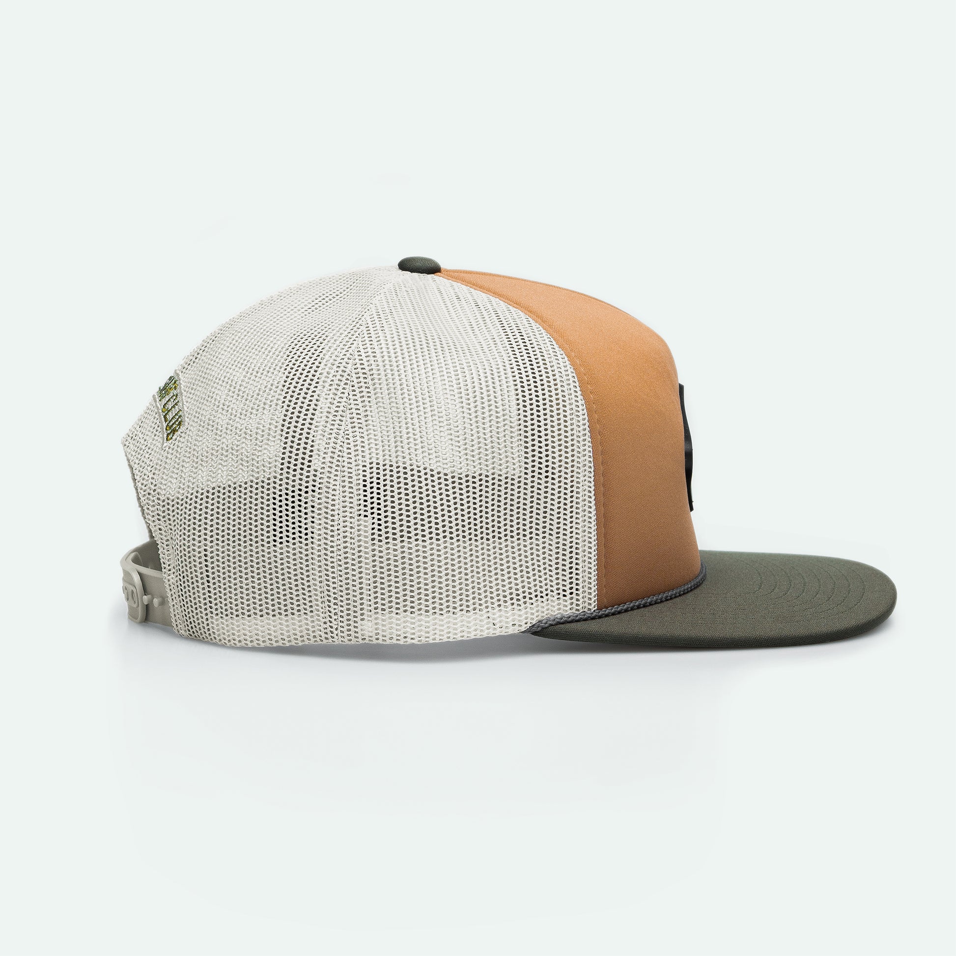 One8 Golden Sands foam trucker hat with sun-soaked desert design, Dubai streetwear cap